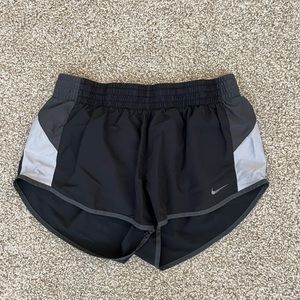 Nike dri-fit shorts size medium